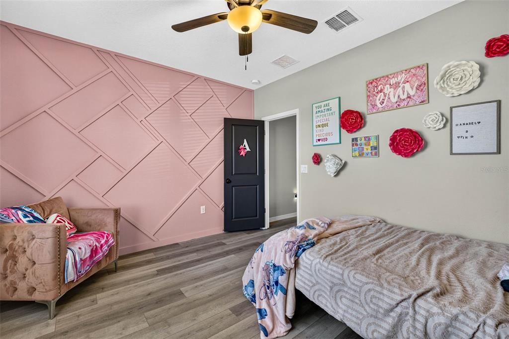 Active With Contract: $500,000 (4 beds, 3 baths, 2452 Square Feet)