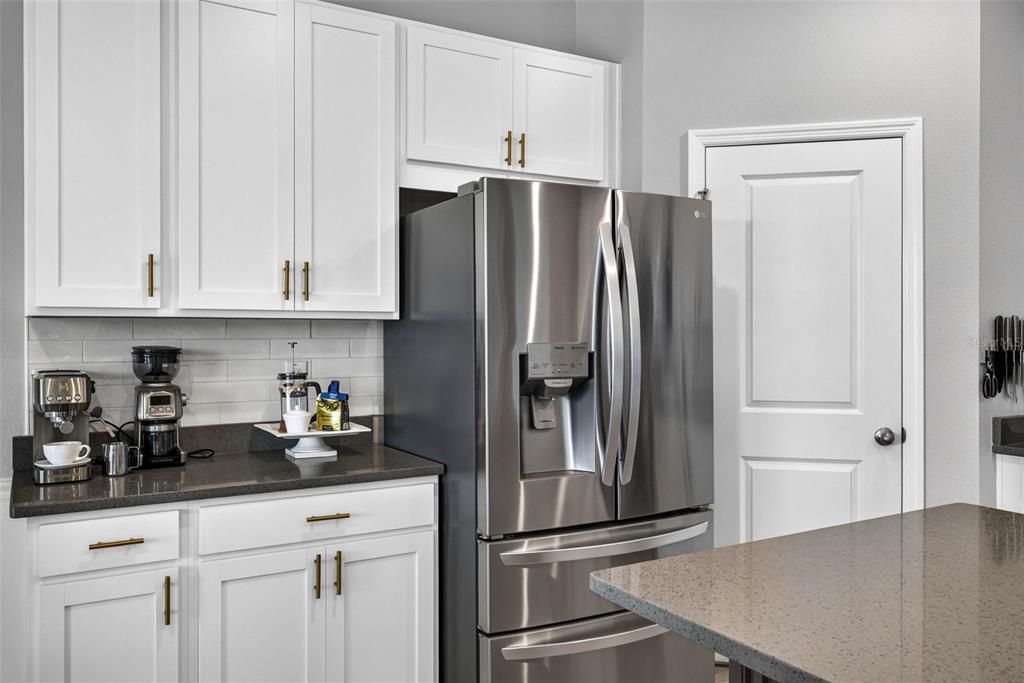 Active With Contract: $500,000 (4 beds, 3 baths, 2452 Square Feet)