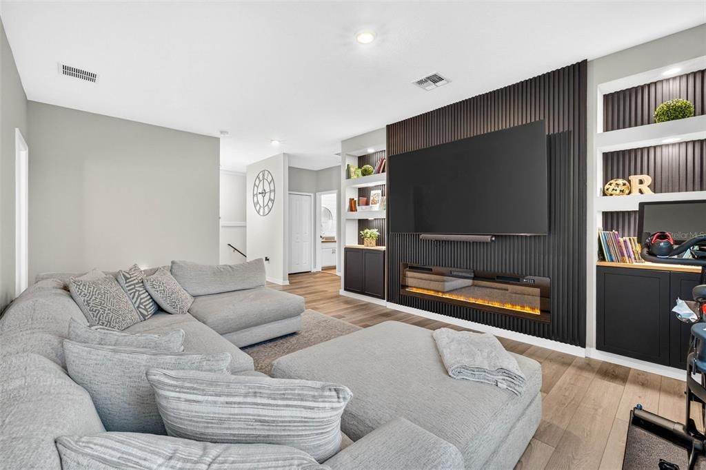 Active With Contract: $500,000 (4 beds, 3 baths, 2452 Square Feet)