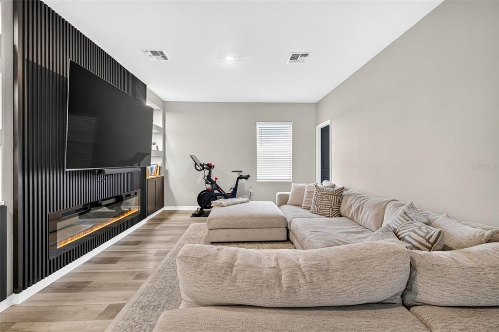 Active With Contract: $500,000 (4 beds, 3 baths, 2452 Square Feet)