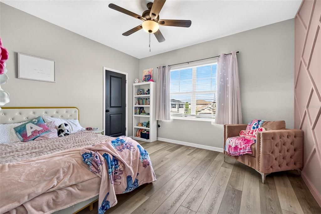 Active With Contract: $500,000 (4 beds, 3 baths, 2452 Square Feet)