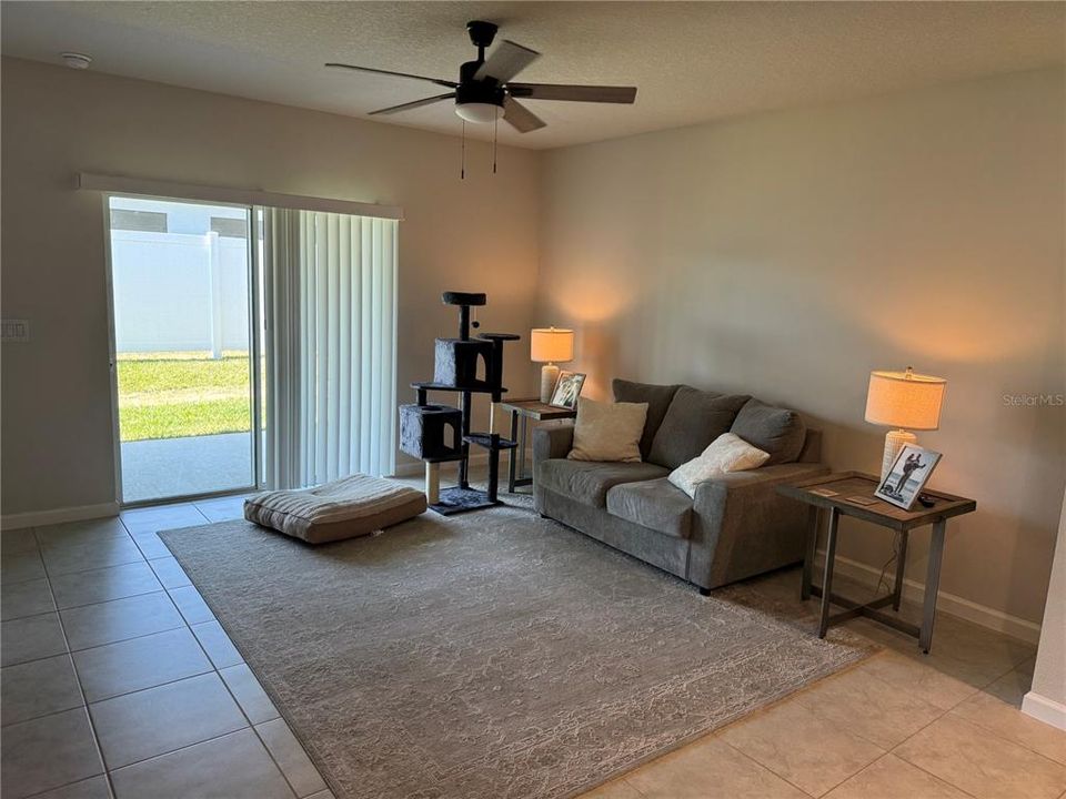 For Rent: $2,095 (3 beds, 2 baths, 1500 Square Feet)
