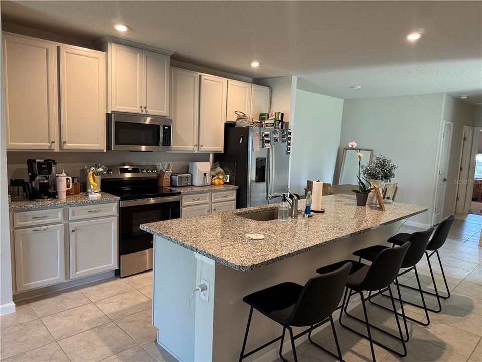 For Rent: $2,095 (3 beds, 2 baths, 1500 Square Feet)