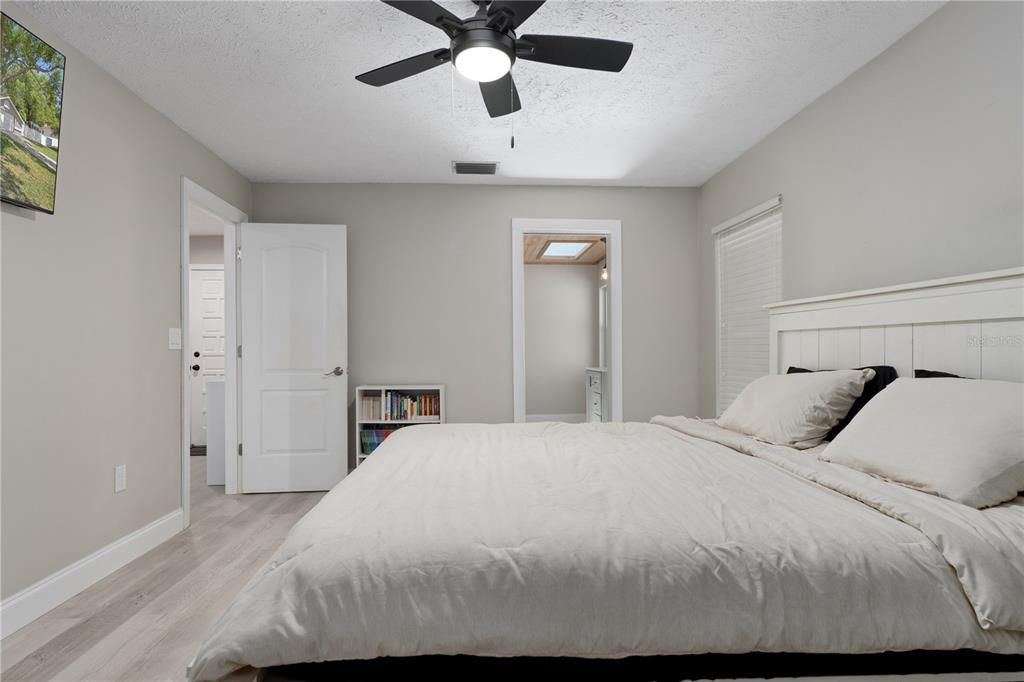 For Sale: $310,000 (3 beds, 2 baths, 1602 Square Feet)