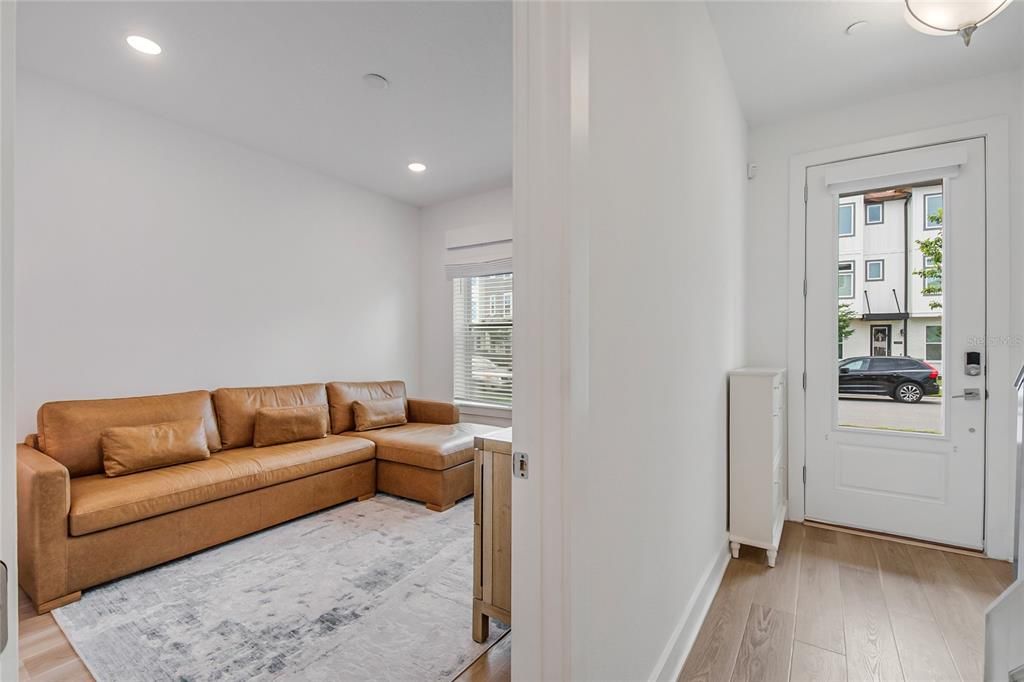 En Venta: $599,000 (3 camas, 3 baños, 1998 Pies cuadrados)
