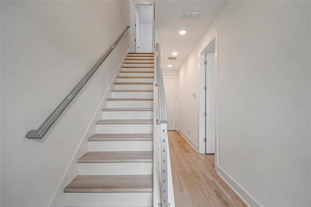 En Venta: $599,000 (3 camas, 3 baños, 1998 Pies cuadrados)