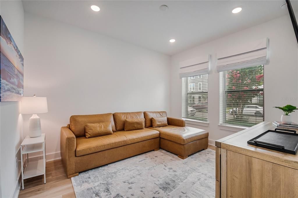 En Venta: $599,000 (3 camas, 3 baños, 1998 Pies cuadrados)