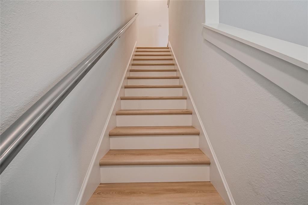 En Venta: $599,000 (3 camas, 3 baños, 1998 Pies cuadrados)