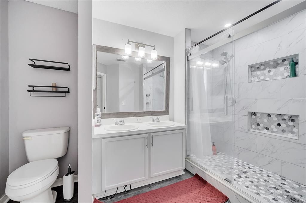 На продажу: $319,999 (3 спален, 2 ванн, 1457 Квадратных фут)