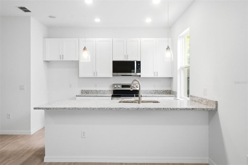 En Venta: $479,000 (6 camas, 4 baños, 2634 Pies cuadrados)
