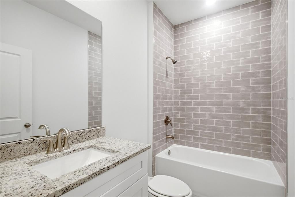 En Venta: $479,000 (6 camas, 4 baños, 2634 Pies cuadrados)