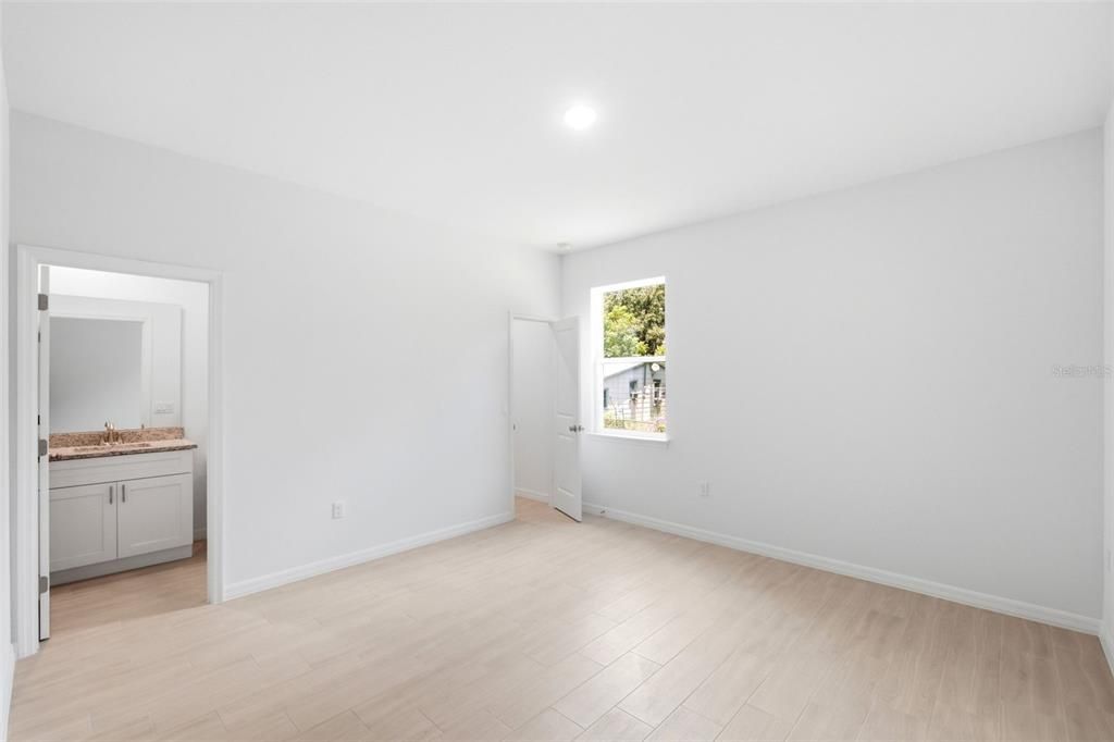 En Venta: $479,000 (6 camas, 4 baños, 2634 Pies cuadrados)