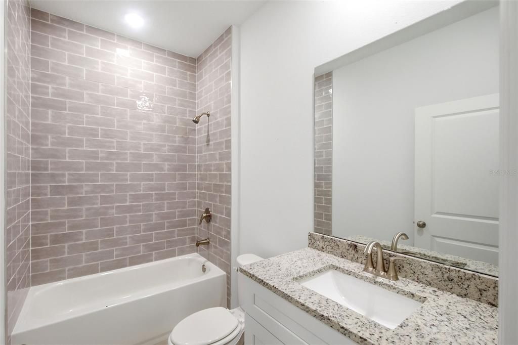 En Venta: $479,000 (6 camas, 4 baños, 2634 Pies cuadrados)