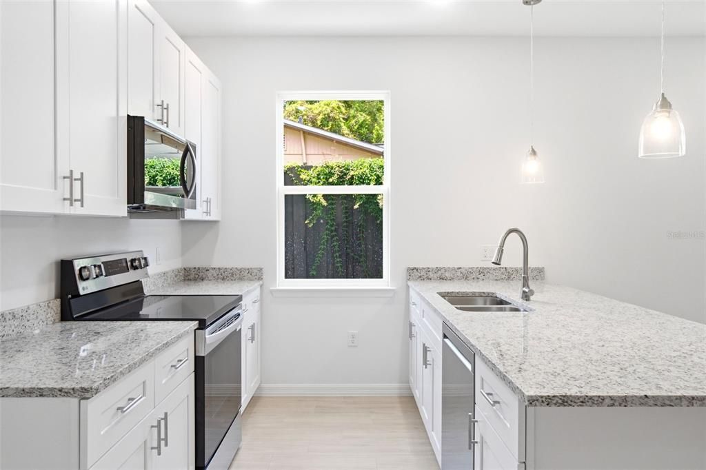 En Venta: $479,000 (6 camas, 4 baños, 2634 Pies cuadrados)