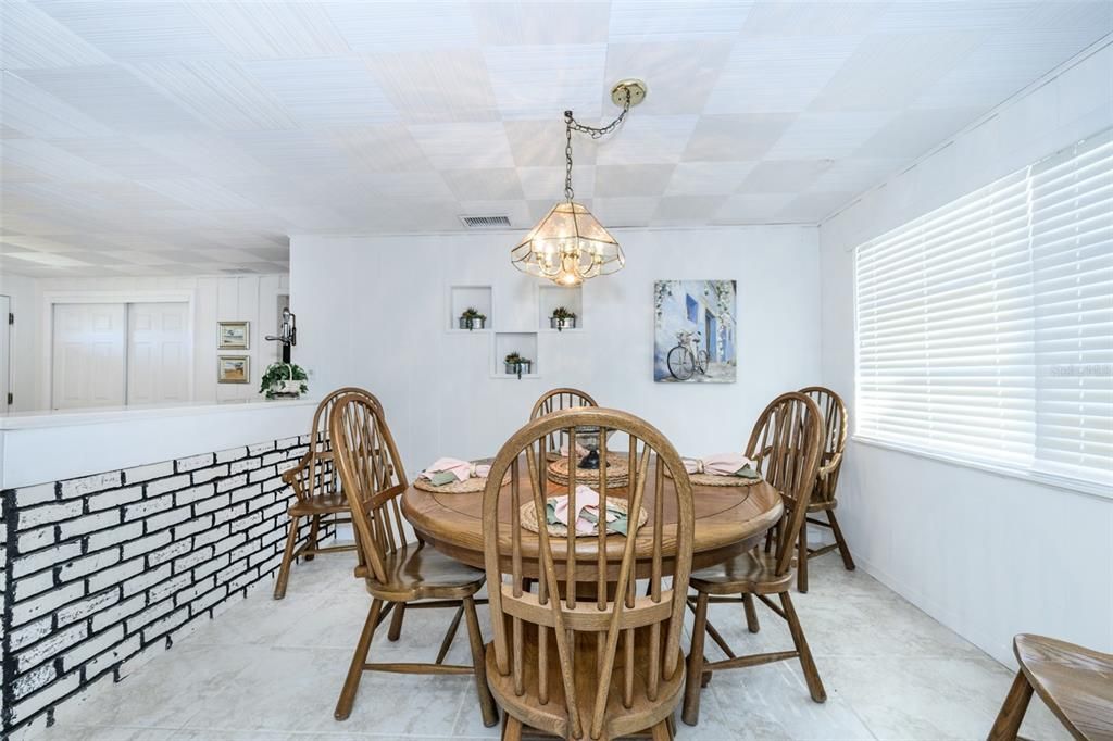 В аренду: $3,995 (3 спален, 2 ванн, 1601 Квадратных фут)
