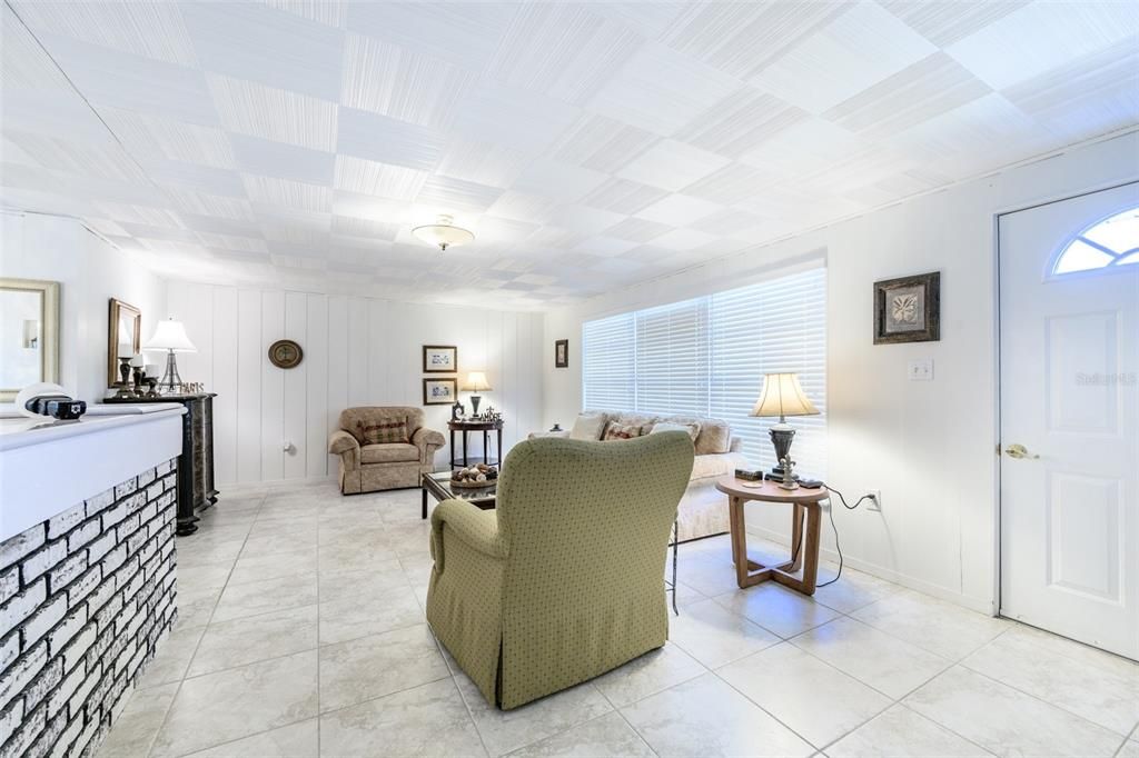 В аренду: $3,995 (3 спален, 2 ванн, 1601 Квадратных фут)