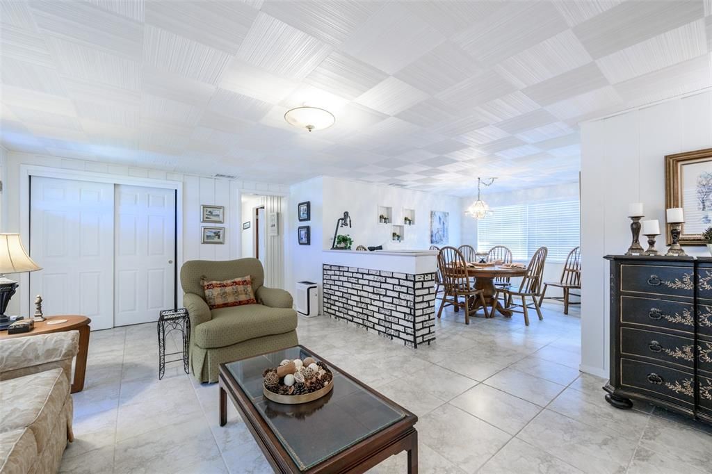 В аренду: $3,995 (3 спален, 2 ванн, 1601 Квадратных фут)