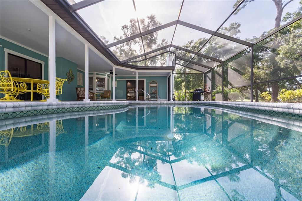 En Venta: $744,750 (3 camas, 3 baños, 2451 Pies cuadrados)