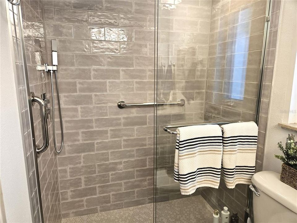 На продажу: $569,000 (2 спален, 2 ванн, 1399 Квадратных фут)