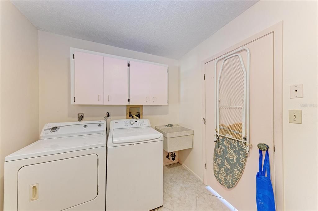 En Venta: $255,000 (2 camas, 2 baños, 1657 Pies cuadrados)