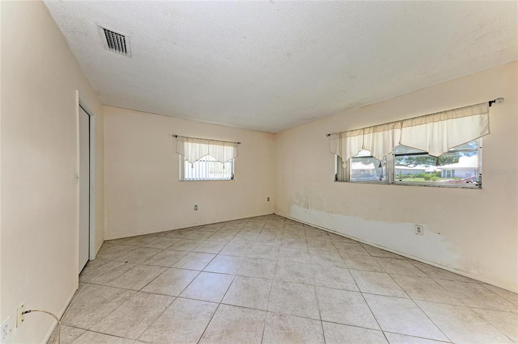 En Venta: $255,000 (2 camas, 2 baños, 1657 Pies cuadrados)