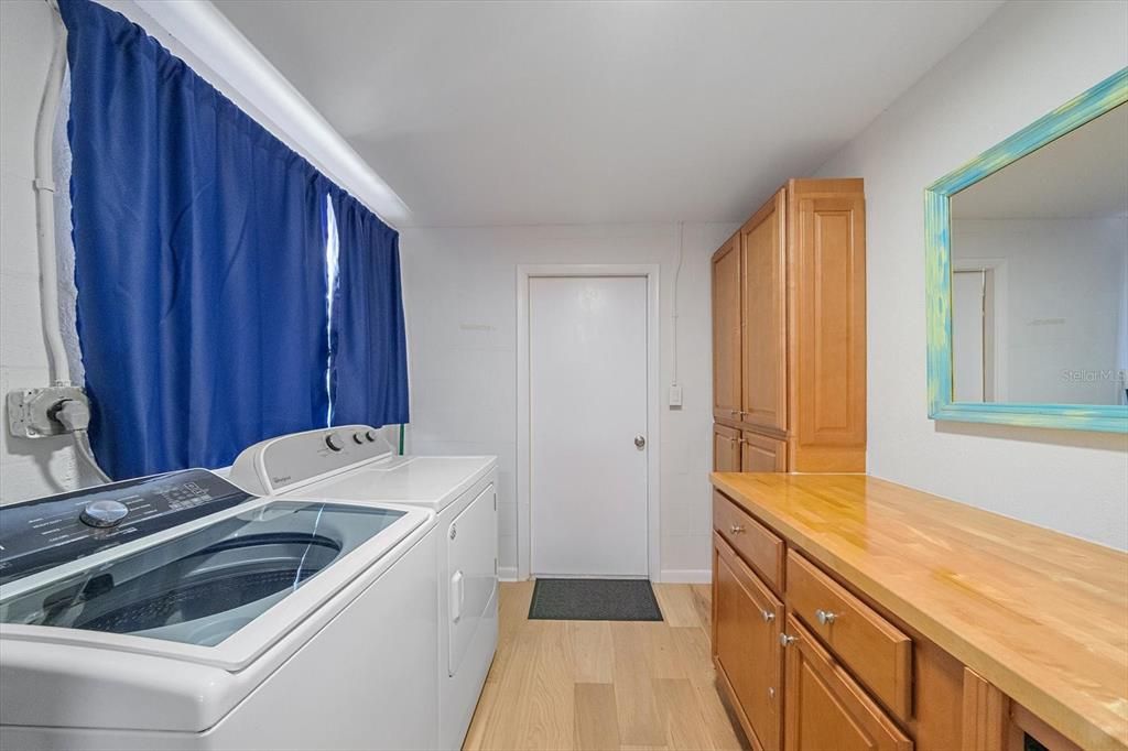 En Venta: $489,000 (3 camas, 2 baños, 1366 Pies cuadrados)