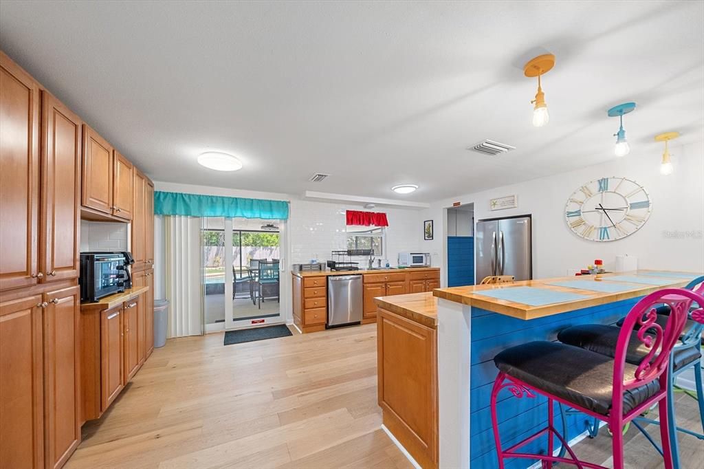 En Venta: $489,000 (3 camas, 2 baños, 1366 Pies cuadrados)