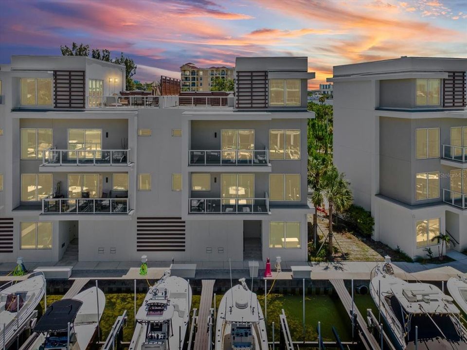 For Sale: $1,850,000 (3 beds, 3 baths, 3341 Square Feet)