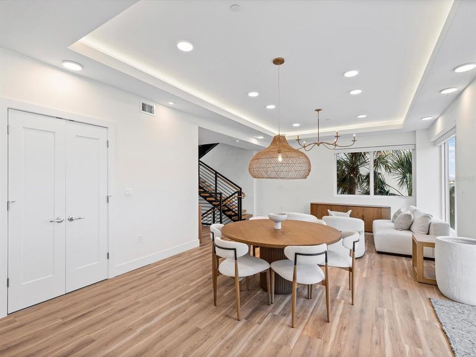 For Sale: $1,850,000 (3 beds, 3 baths, 3341 Square Feet)