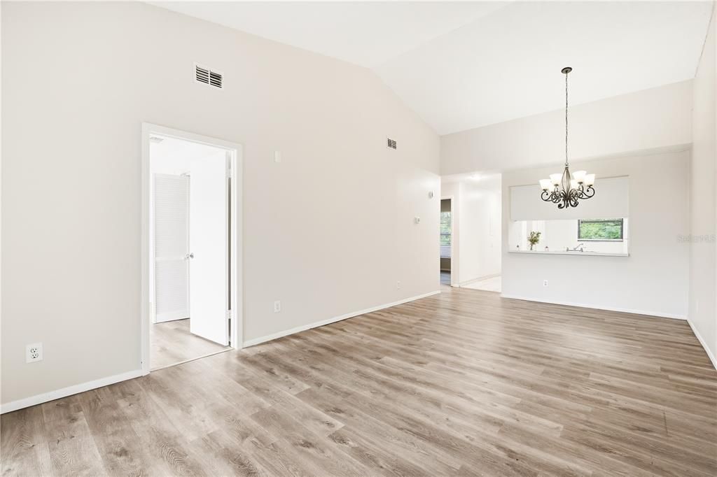 For Rent: $1,650 (2 beds, 2 baths, 906 Square Feet)