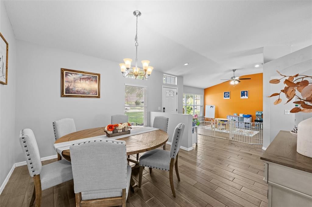 На продажу: $525,000 (4 спален, 2 ванн, 2177 Квадратных фут)