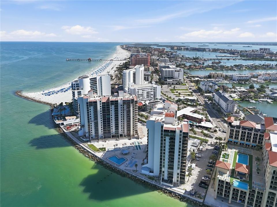 For Sale: $550,000 (2 beds, 2 baths, 1186 Square Feet)