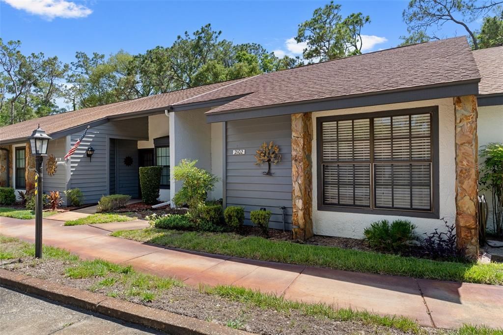 For Sale: $189,900 (2 beds, 2 baths, 995 Square Feet)
