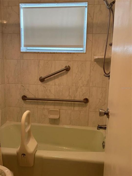 В аренду: $1,250 (1 спален, 1 ванн, 1084 Квадратных фут)