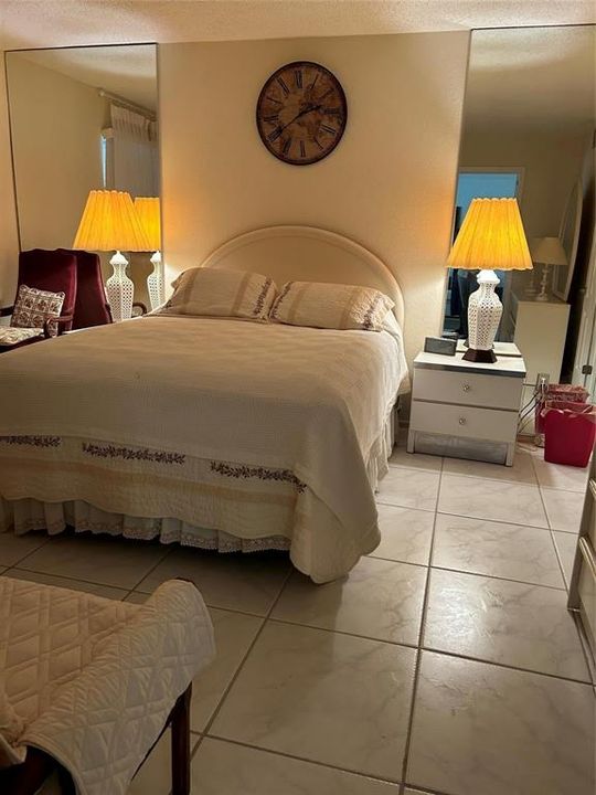 В аренду: $1,250 (1 спален, 1 ванн, 1084 Квадратных фут)