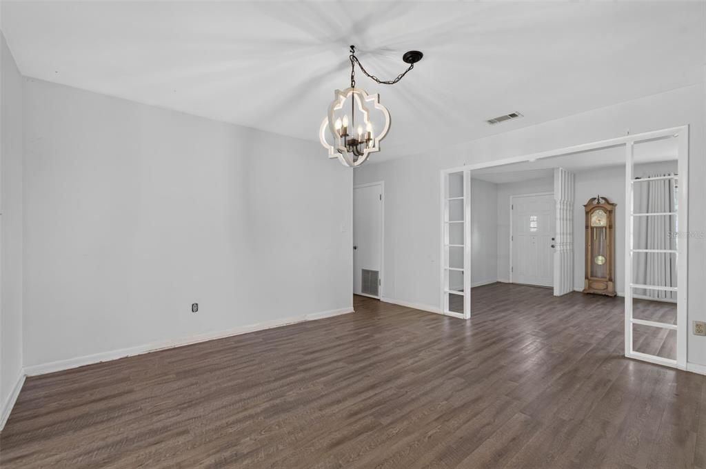 На продажу: $415,000 (4 спален, 2 ванн, 2190 Квадратных фут)