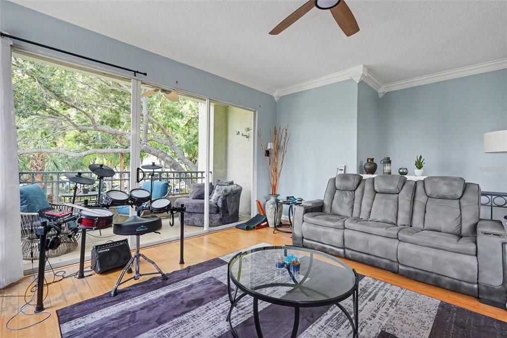 Activo con contrato: $419,900 (1 camas, 1 baños, 900 Pies cuadrados)
