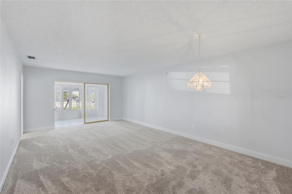 For Sale: $175,000 (2 beds, 2 baths, 1134 Square Feet)