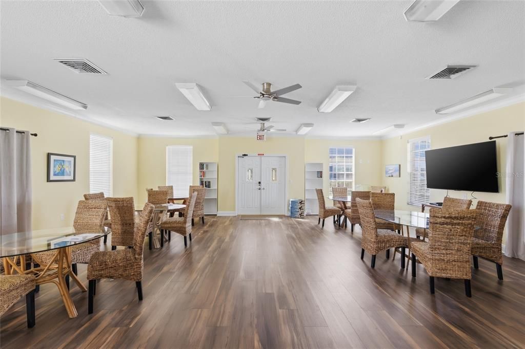 For Sale: $175,000 (2 beds, 2 baths, 1134 Square Feet)