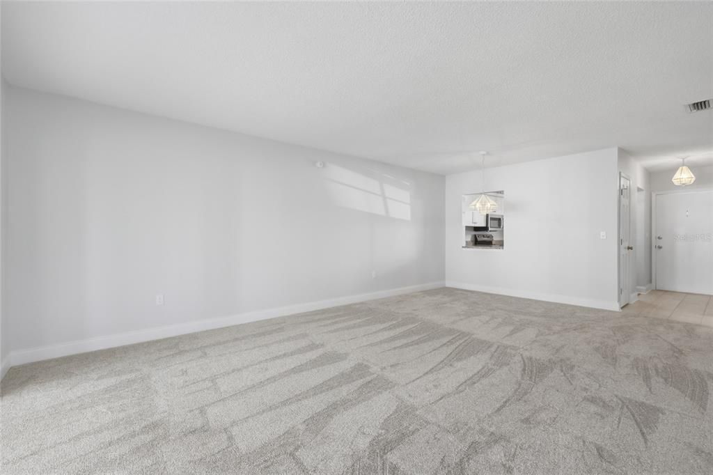 For Sale: $175,000 (2 beds, 2 baths, 1134 Square Feet)