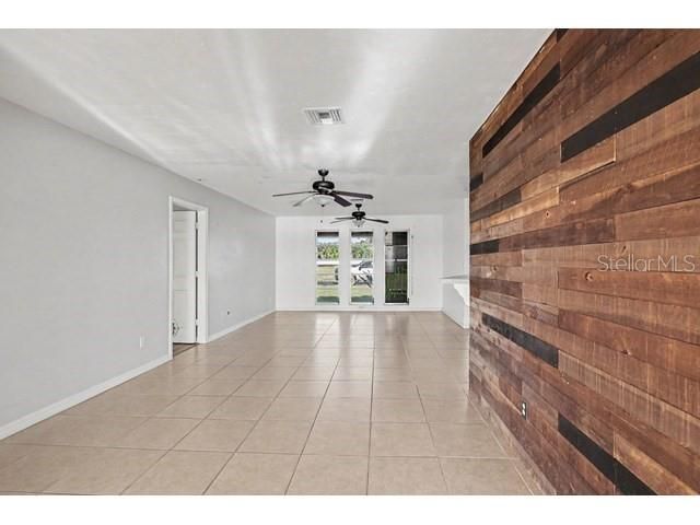 En Venta: $299,900 (3 camas, 2 baños, 1838 Pies cuadrados)