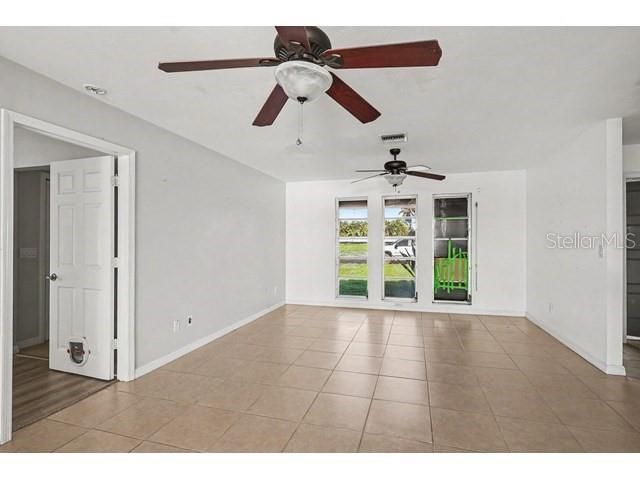 En Venta: $299,900 (3 camas, 2 baños, 1838 Pies cuadrados)