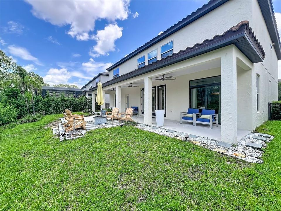 En Venta: $1,075,000 (5 camas, 4 baños, 4332 Pies cuadrados)