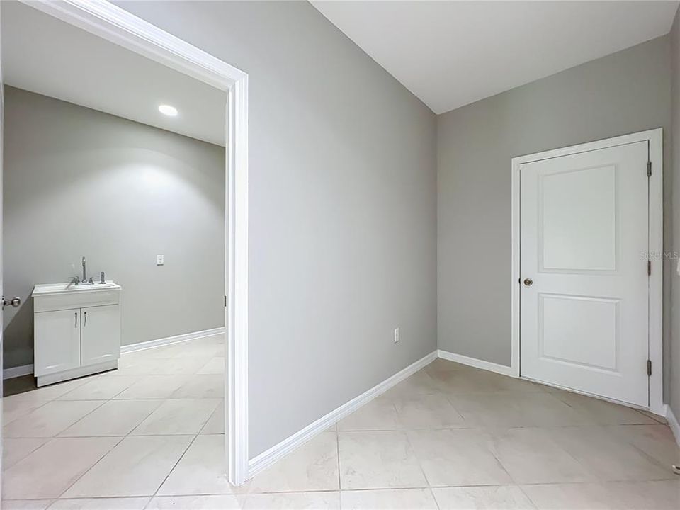 En Venta: $1,075,000 (5 camas, 4 baños, 4332 Pies cuadrados)