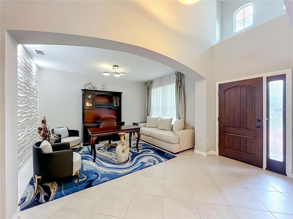 En Venta: $1,075,000 (5 camas, 4 baños, 4332 Pies cuadrados)