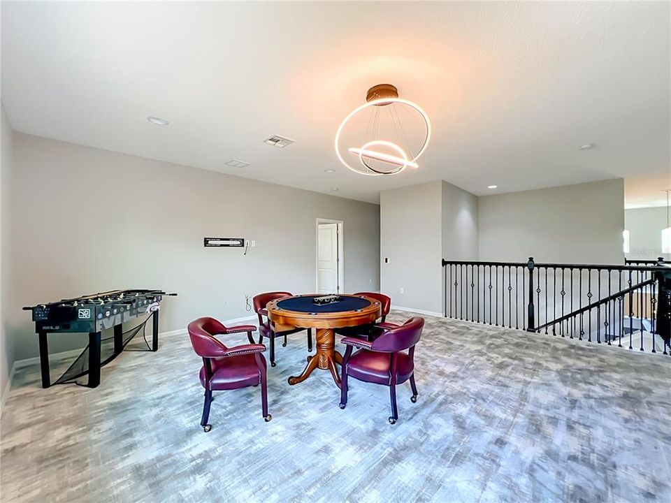 En Venta: $1,075,000 (5 camas, 4 baños, 4332 Pies cuadrados)