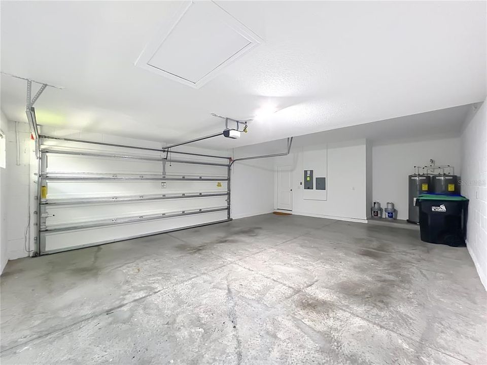 En Venta: $1,075,000 (5 camas, 4 baños, 4332 Pies cuadrados)