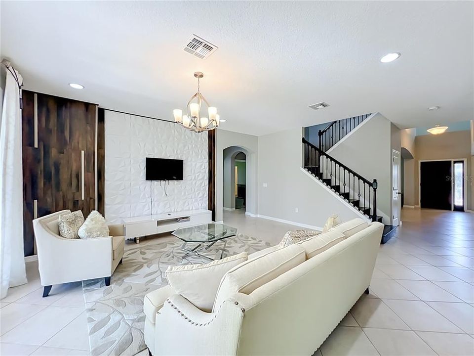 En Venta: $1,075,000 (5 camas, 4 baños, 4332 Pies cuadrados)