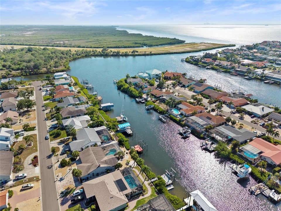 На продажу: $799,999 (3 спален, 2 ванн, 1930 Квадратных фут)