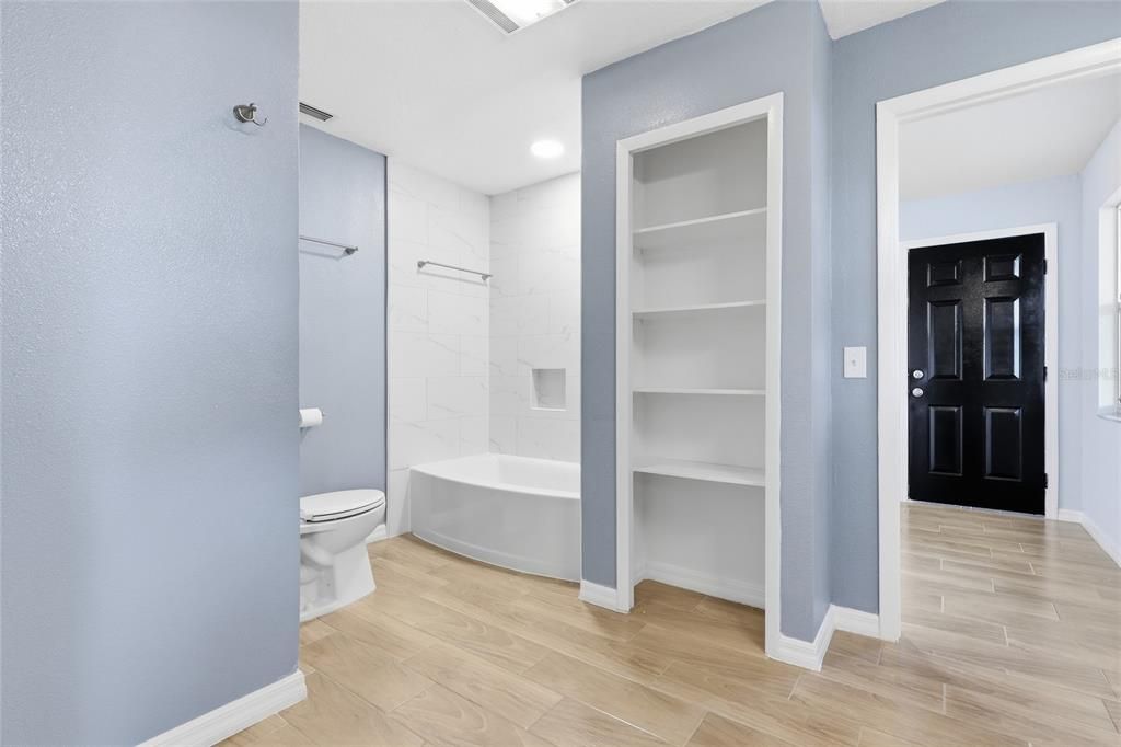 For Sale: $445,000 (3 beds, 2 baths, 2198 Square Feet)